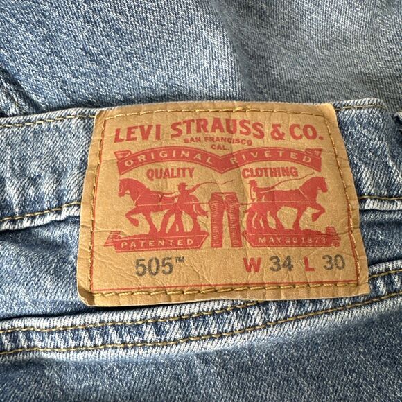 Levis 505 Jeans Mens 34x30 Blue Light Wash Regular Fit Straight Leg Modern - Picture 6 of 12